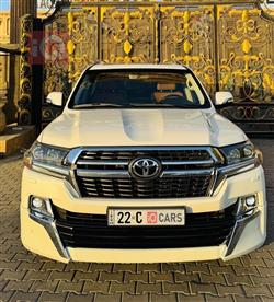 تۆیۆتا لاند کروزەر